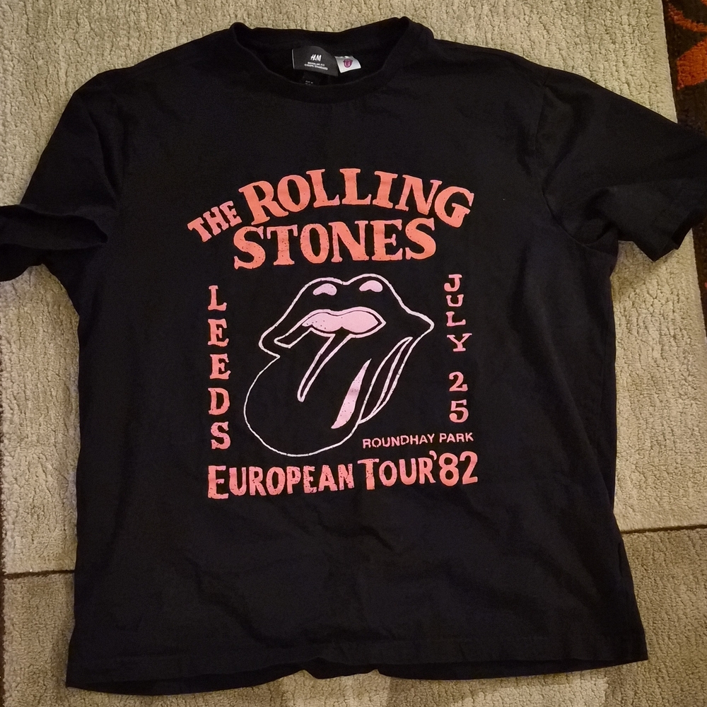 H&M Black and Pink Rolling Stones T-Shirt